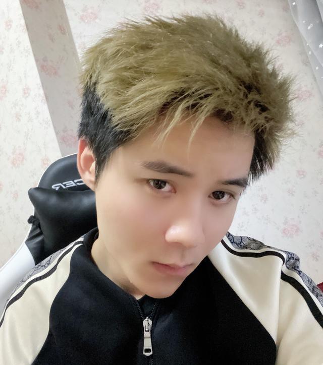 霸哥比赛被古手羽嘲笑两人互怼节目效果满分但网友评价太扎心