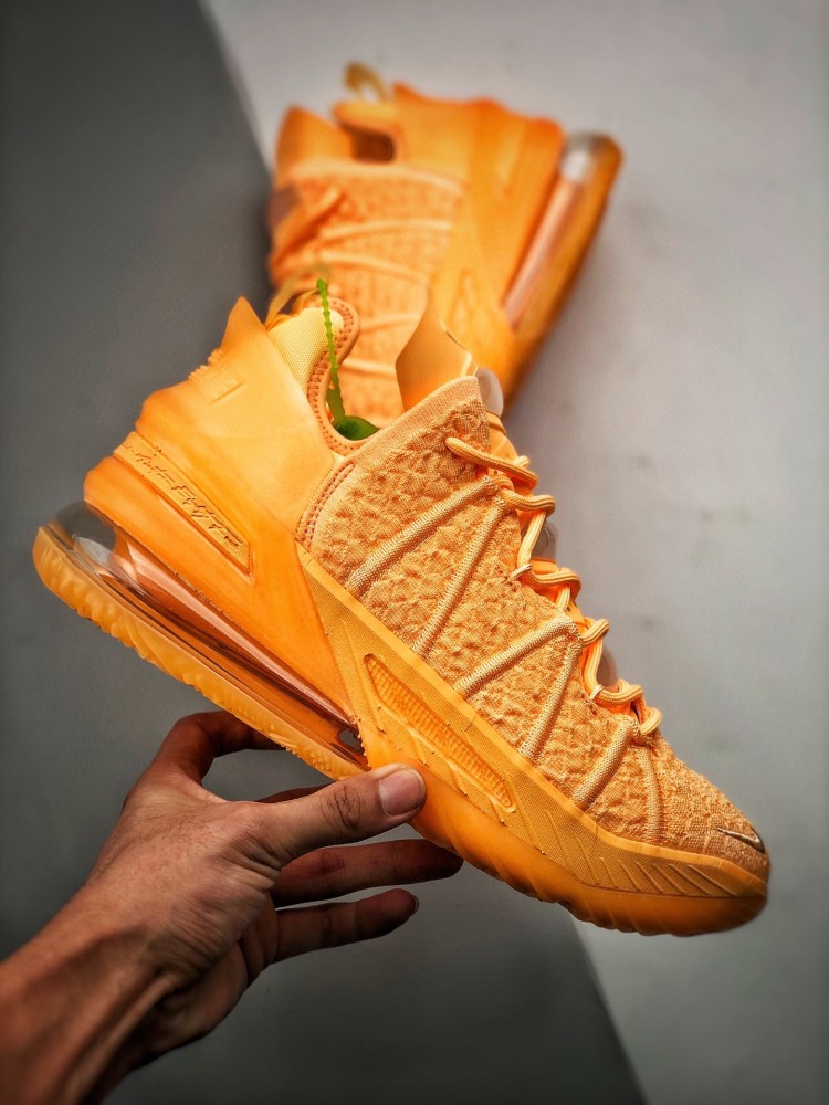 耐克詹姆斯18开箱测评