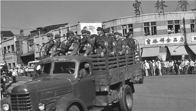 1983年严打老照片 最后一张让人不寒而栗