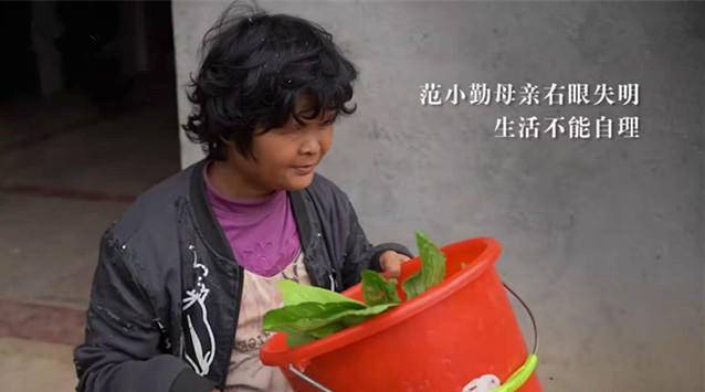 小马云现状曝光被美女保姆照顾身高5年未变成赚钱工具