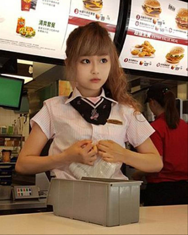 打工8年被封麦当劳女神2年不见近况曝光变咖啡ceo
