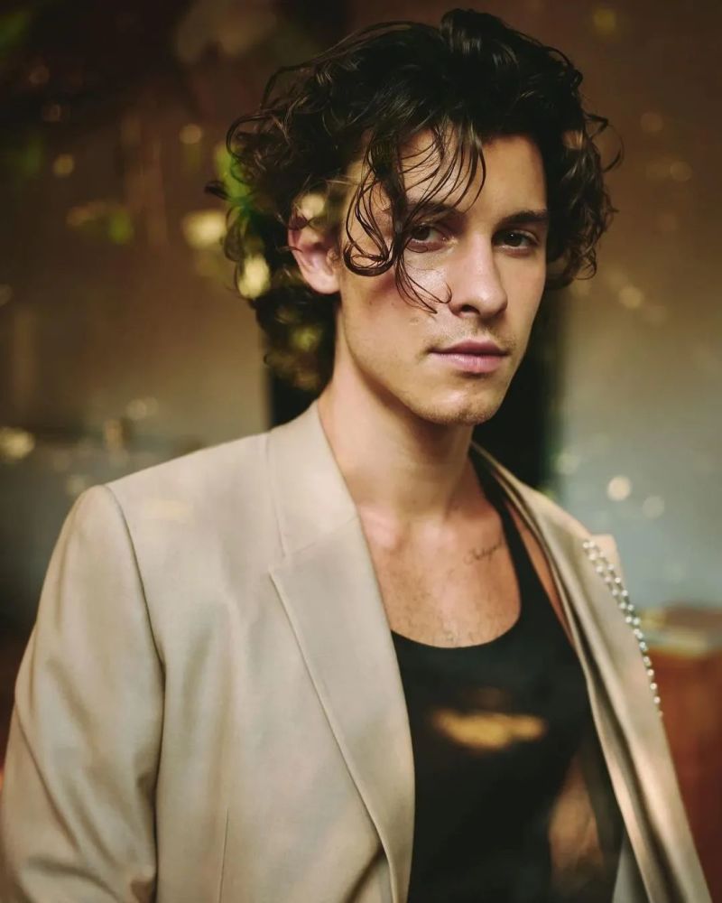 shawnmendes挑战成熟造型魅力不减不愧是乐坛顶级帅哥