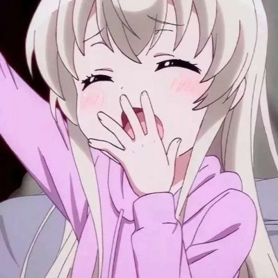 一组憨憨的动漫女生头像