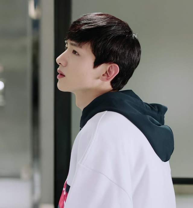 《与晨同光》首播遇冷!