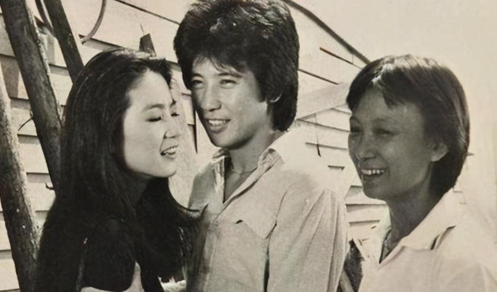 三,三个人的相处果然这种相处的方式很快就被董令狐的原配夫人