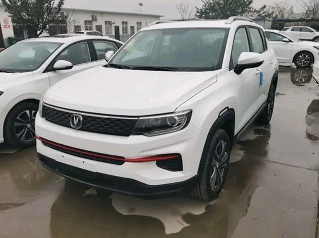 新款长安cs35亮相预售699万16动力cvt比缤智还帅气