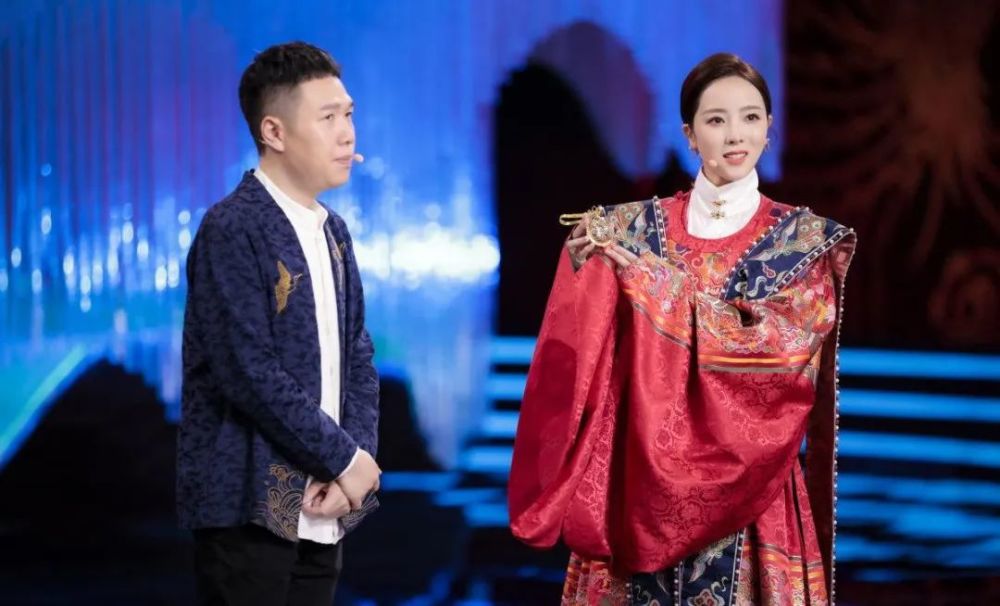 cctv综艺频道衣尚中国展示中国服饰之美