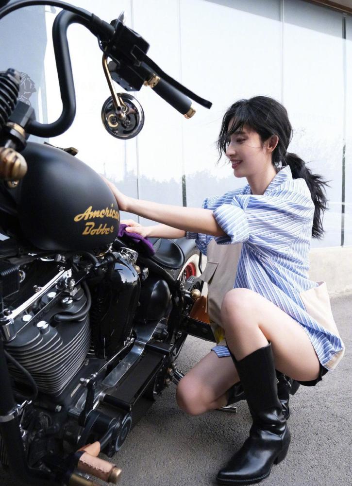 张俪第6827期潮流写真分享