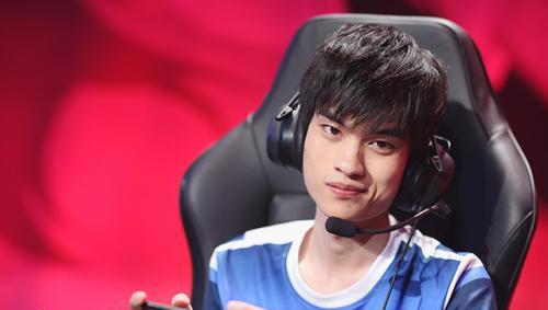 kpl第一个五杀天才射手阮小渝传记