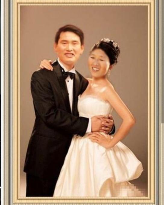 他们婚后有一段时间是最难的时候,生活都成了问题,李玉华为了给朱之文