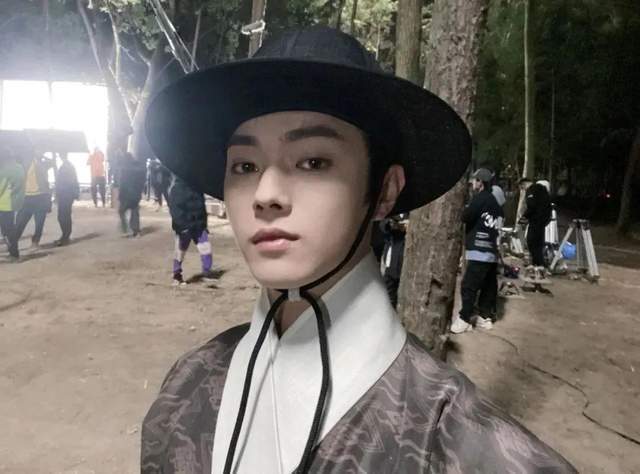 于正:what?汉服抄袭韩服?韩国小学都不教历史的吗?