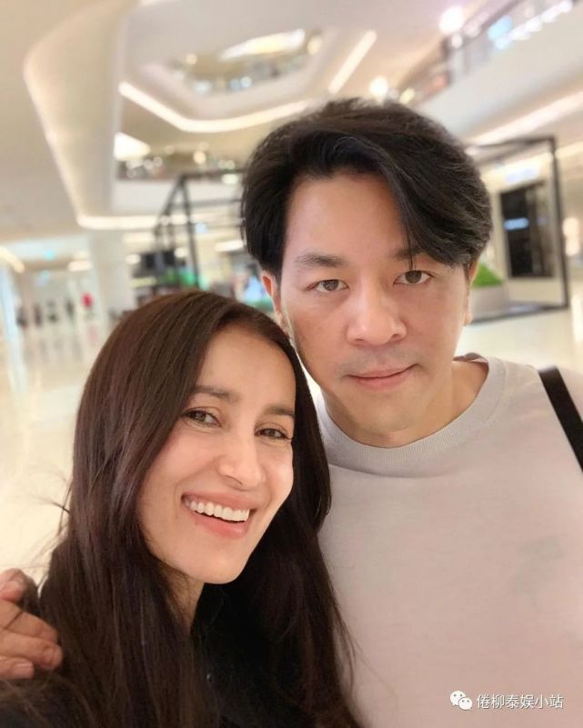 泰星ann畅谈17年爱情长跑:在等他的求婚,也在等结婚的日子