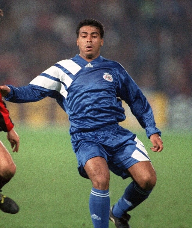 卡洛斯——超级重炮手