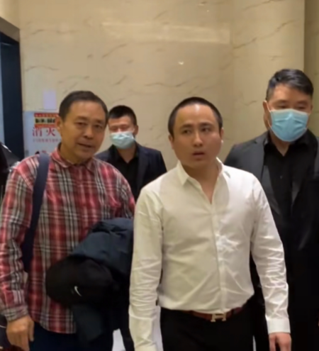  . 人民日报:马保国闹剧该收场了