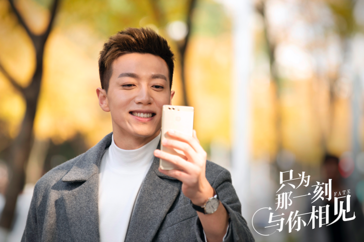 陆毅李一桐异国邂逅,开启甜蜜互怼