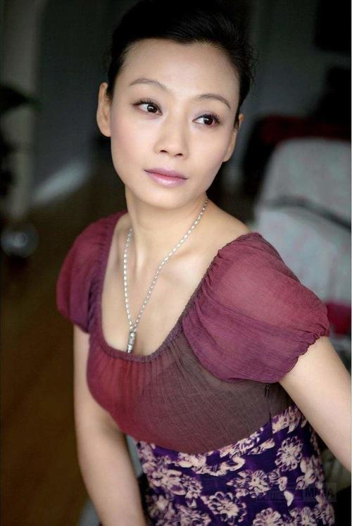 端妃李宜娟低调嫁圈外富商她现在判若两人美到不敢认