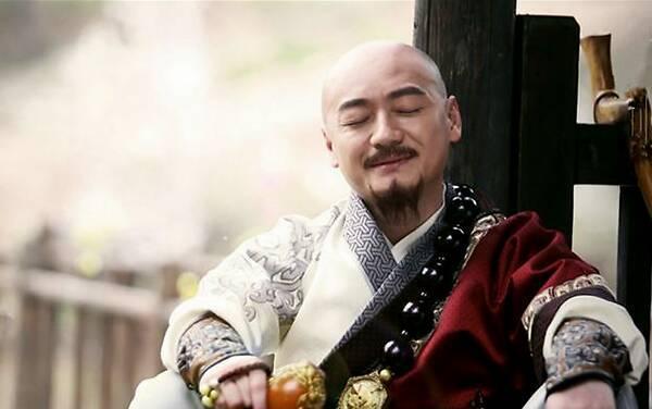 老郭一家都是濠州人,父亲郭山甫,三个儿子是郭兴,郭英,郭德成,还有一