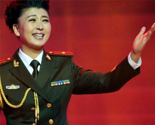 她是国家一级演员亲手拔掉了父亲的呼吸机却被人称为孝子