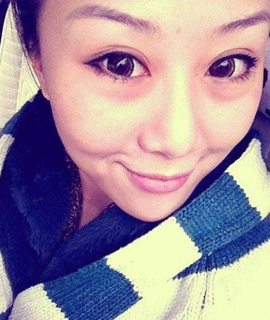 8年前歌手付丽邀请快递员进门因一个微笑付出了生命