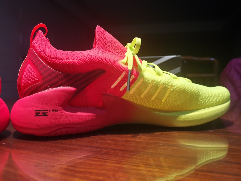 乘风破浪——李宁追风竞速轻质跑鞋实测_腾讯新闻