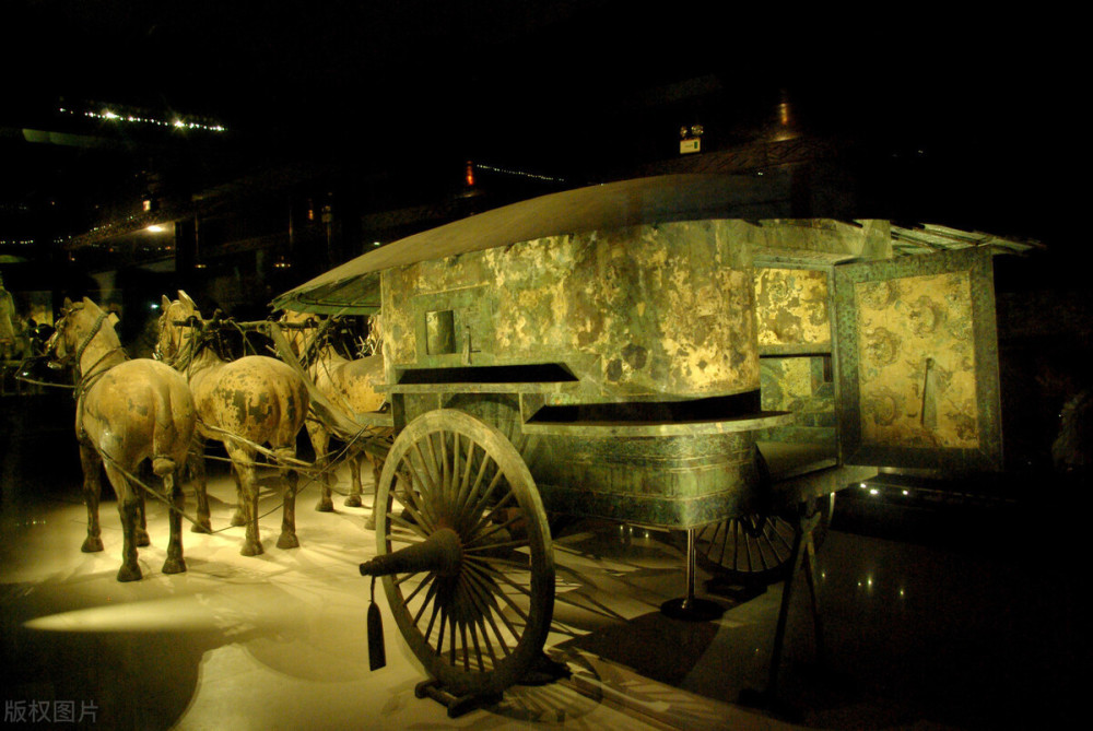 它的地宫是用72万人修建了39年,要是挖开的话需要400年