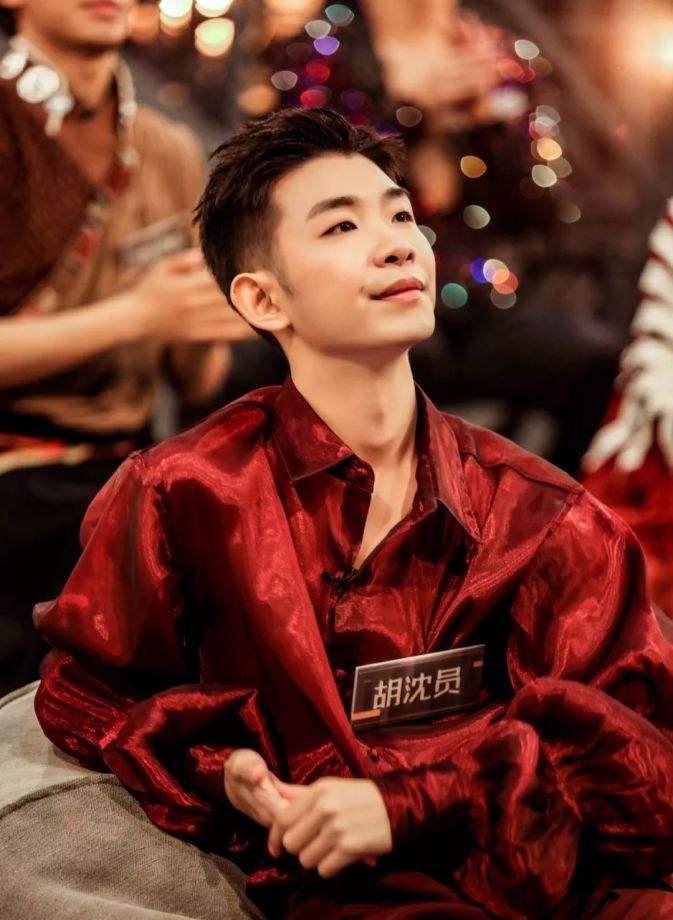 胡沈员:天生的舞者,用舞蹈诠释故事的哲学家_腾讯新闻