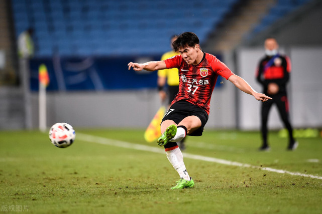 复仇成功!上港逢韩日澳三国冠军均取胜,奥斯卡替补登场将功补过