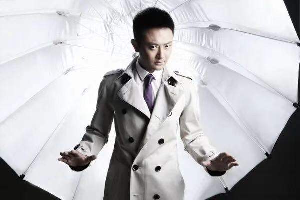 "烈火英雄"印小天:站在厦门望北京,捧着金鸡忆青春