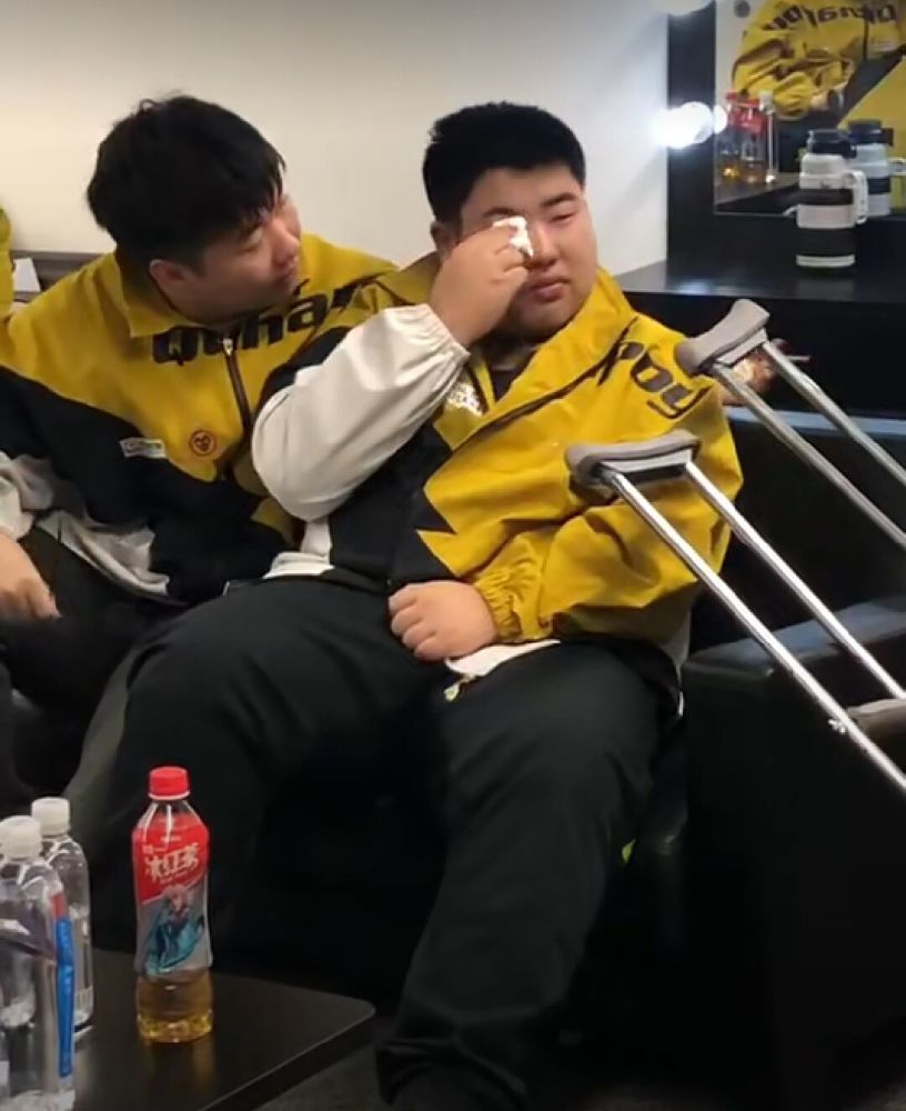 小胖哭了但qghappy已经尽力久哲在bp上藏了一手