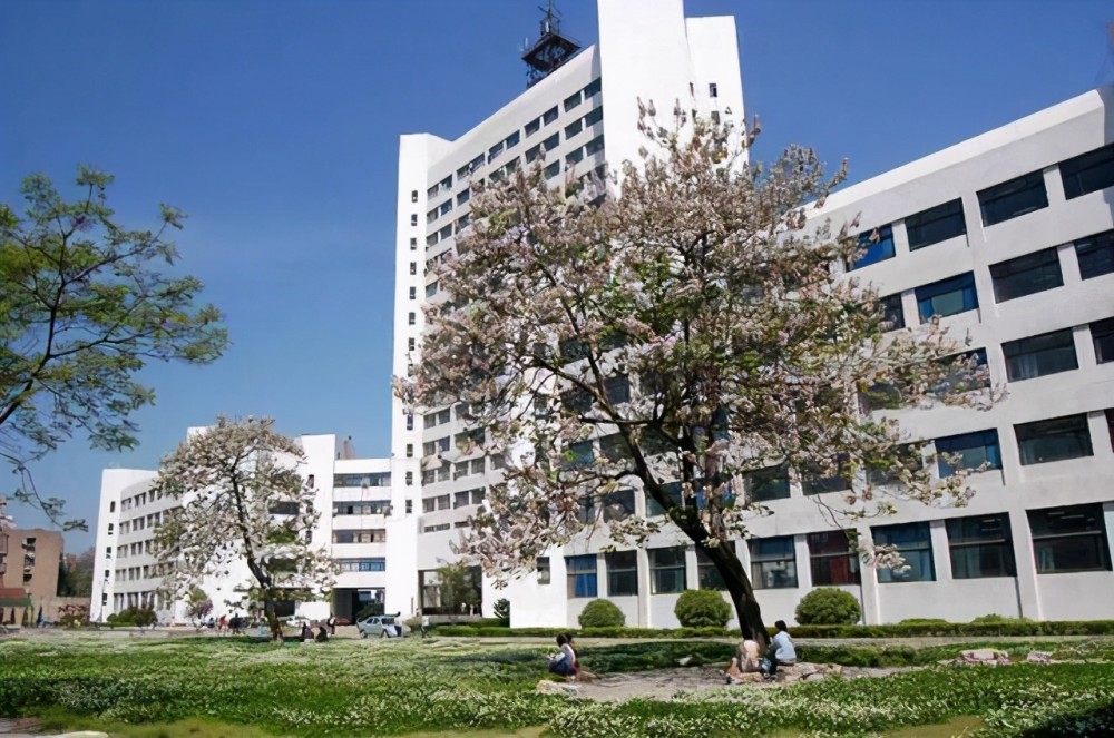 河海排名2020最新排名_江苏46所公办大学综合排名,河海夺得第三名,南理工