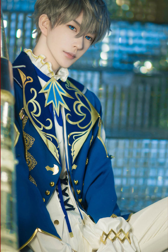 不要忘了"kumaqi熊祁"哦~ps:希望大家都能尊重一下coser的劳动成果