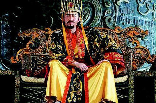 他37岁当太子52岁登基在位3天离奇驾崩或给千古一帝让位