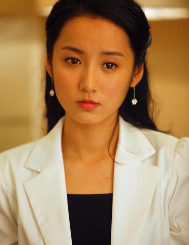 吕一她是唐嫣的闺蜜胡歌的梦中情人和丈夫从相识到结婚仅17天