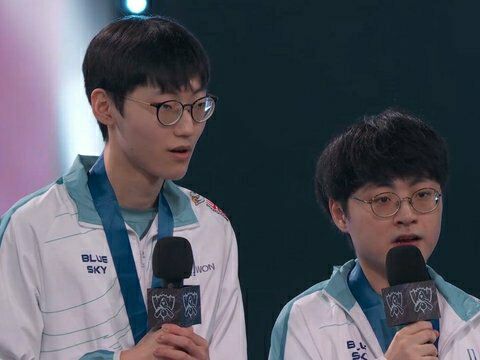 lol:s10冠军上单牛古力加盟fpx,签约过程堪称另一个阿水!_腾讯新闻