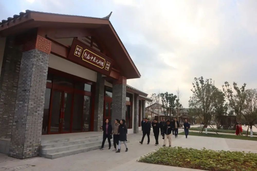 陆良南境颐养小镇昨日对外开放,你去看了没?_腾讯新闻