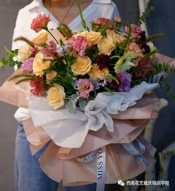 如何经营一家花店 鲜花 玻璃门