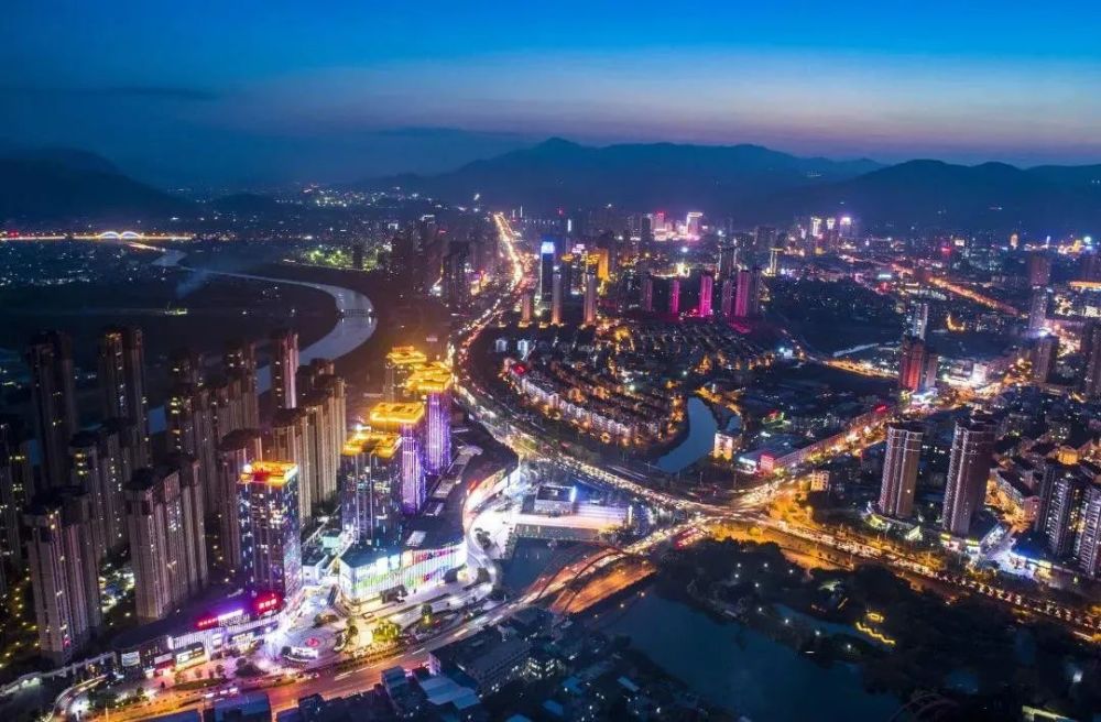 中国城市排名2020官_2020中国一线城市最好大学排名,北京大学第1,复旦大