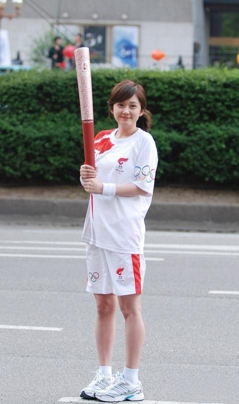 当时的张娜拉火到什么程度呢?