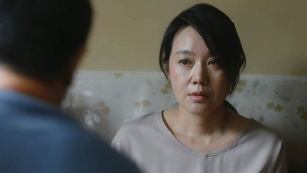 《装台》首播:张嘉益中年追爱,剧情台词接地气,喜剧背后显无奈