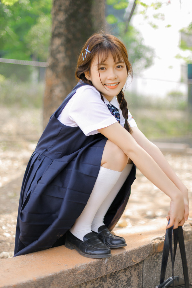 邻家可爱妹妹般制服美少女,好漂亮