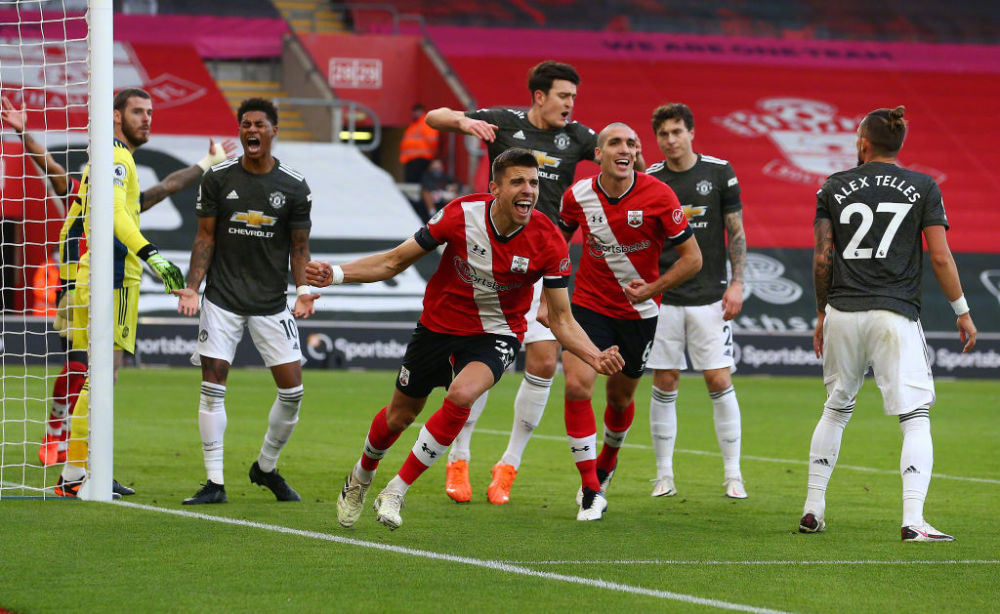 2020英超曼联排名_英超最新积分榜:曼联战平曼城跌至第8,切尔西输球失登