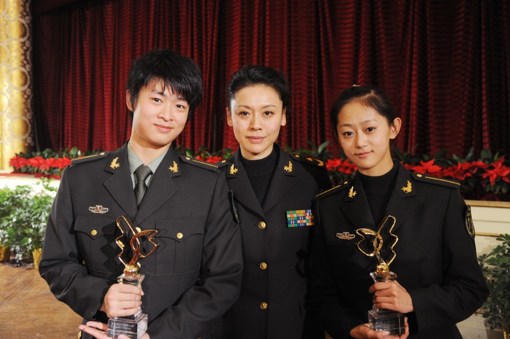 舞蹈风暴双强晋级黎星李艳超再现花样年华