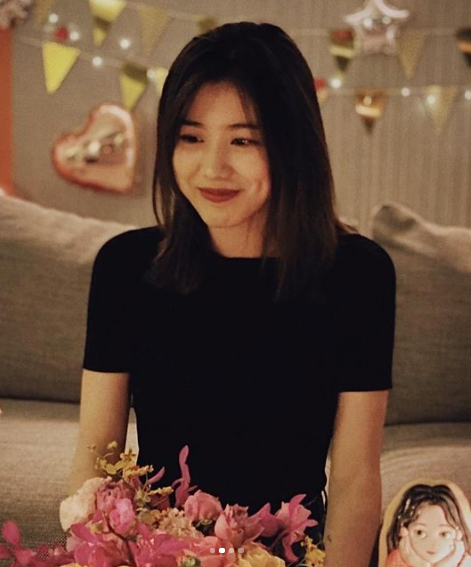 家庭很复杂,除了小苹果这个女儿,2007年还跟康作如结婚生下女儿汪瓃怡