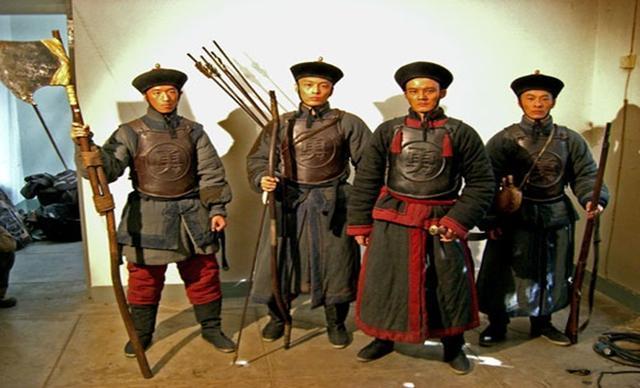 清朝引以为傲八旗军,为什么伴随清朝由盛变衰?