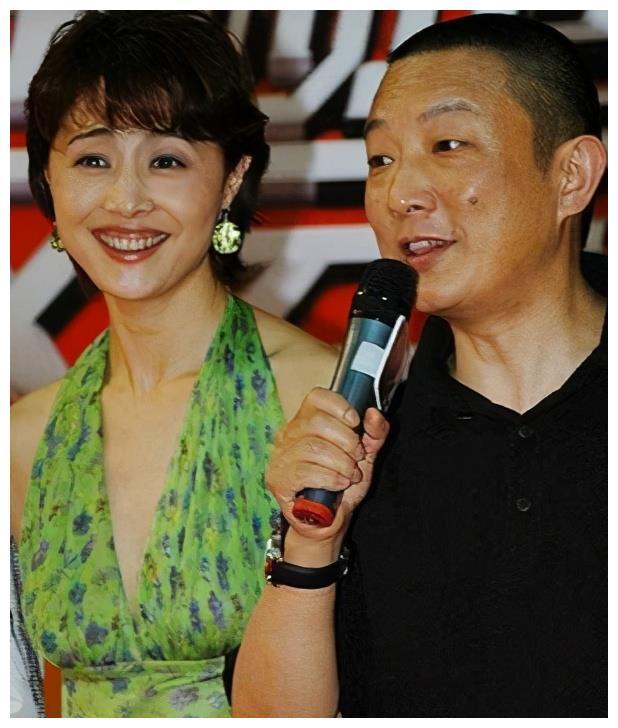 63岁导演张黎究竟有何魅力结婚5次其貌不扬但备受女星青睐