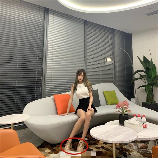 腐团儿万年不变的鞋子有多奇葩网友连模特都驾驭不了它