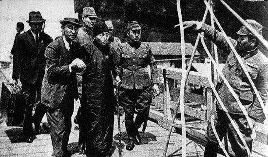 中国历史上3大叛徒,第1个战力无双追项羽,第3个从英雄沦为汉奸