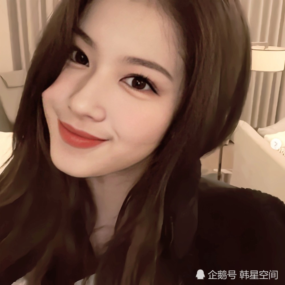 那么《韩星空间》小编用最后一句话来形容一下sana吧,就是"美貌娇容