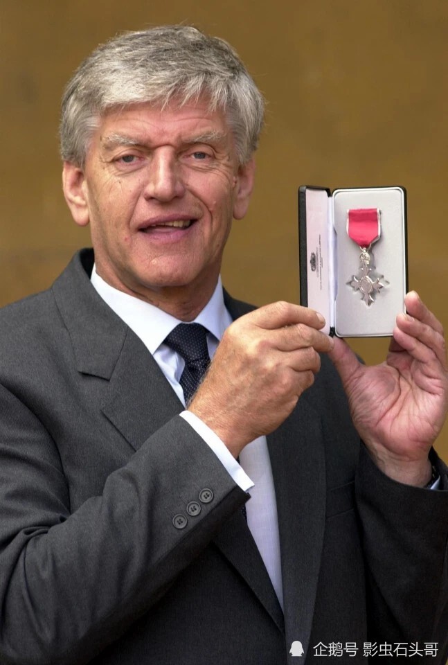 达斯·维达扮演者大卫·鲍罗斯因病去世,人间再无"黑武士"_腾讯新闻