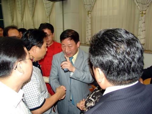 中国最大的建筑公司,年营收6千亿却不上市,老板原来是个80后|严介和